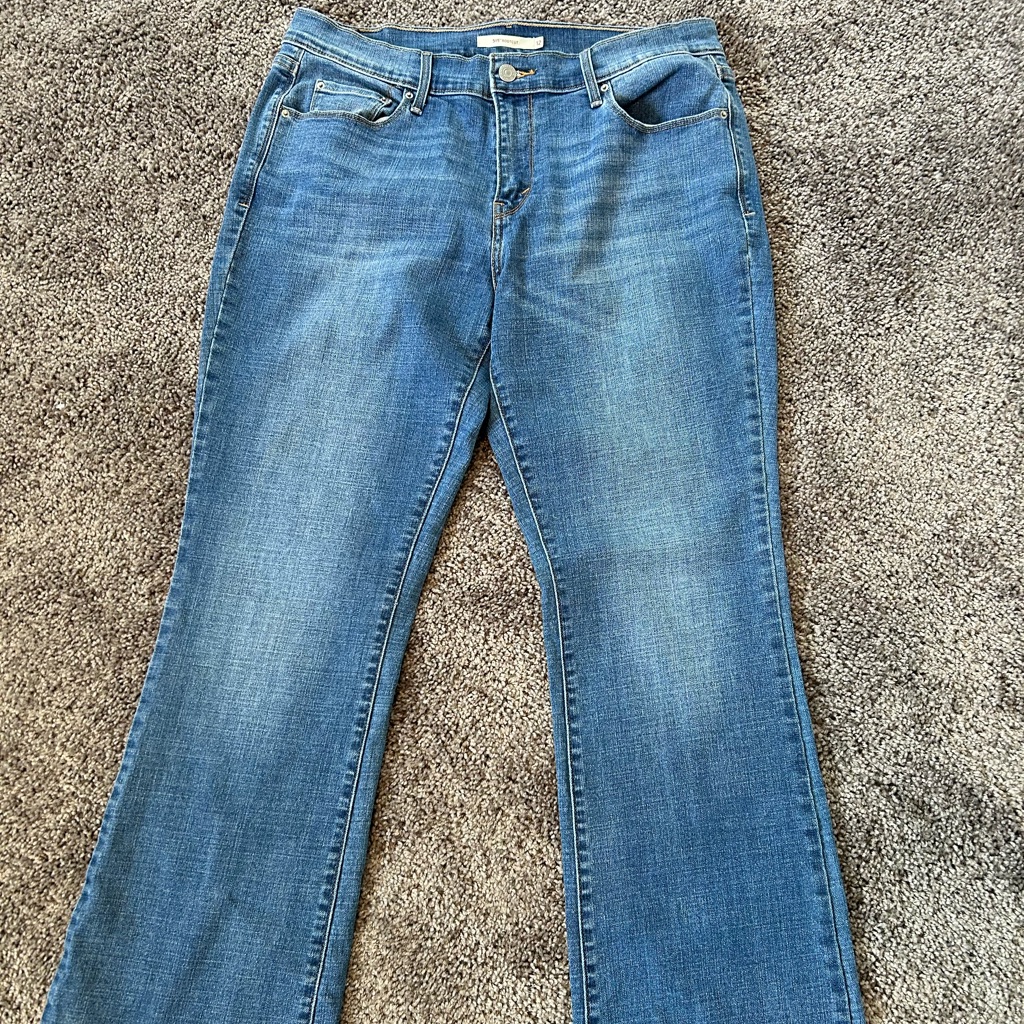Levi’s 515 Boot Cut Lite Wash Denim Jeans Mid Rise Size 12 I Like New